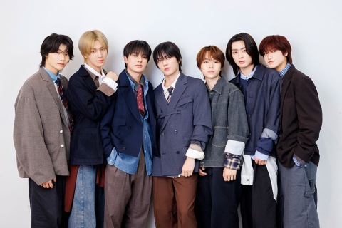 NAZE／左からユウヤ、ユンギ、ターン、ドヒョク、アト、カイセイ、キムゴン（写真／中川容邦）