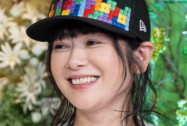 16歳年下男性との事実婚で話題・真木よう子（43）、27歳パートナーとの“スキンシップのルール”を告白「同意ですか？」 - ライブドアニュース