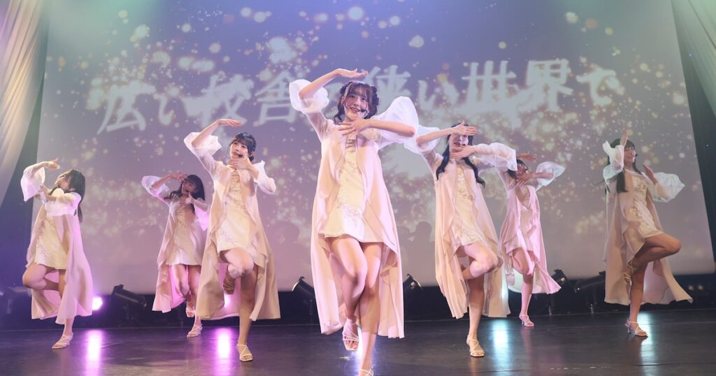 Rain Treeが4thデジタルシングル発表、2ndワンマンはZepp DiverCityで(ライブレポート / 写真22枚) Rain Treeが4thデジタルシングル発表、2ndワンマンはZepp DiverCityで(ライブレポート / 写真22枚)