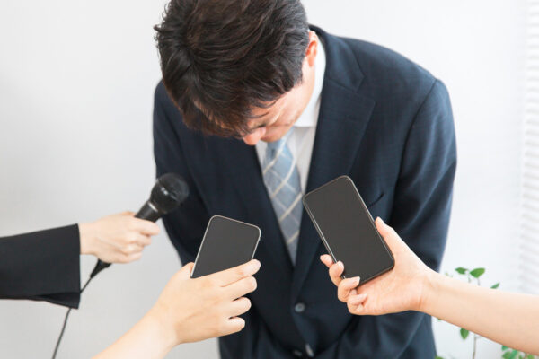 不倫スキャンダル ⇒ 芸能人は 【活動自粛】 するべきか？　意外な “世論” が明らかに。 テレビの「気になるギモン」を独自調査