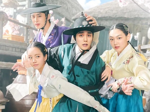 韓国ドラマ『花が咲けば、月を想い』知っておきたい「3つの注目ポイント」 | cinemacafe.net 韓国ドラマ『花が咲けば、月を想い』知っておきたい「3つの注目ポイント」 | cinemacafe.net