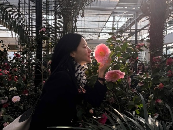 女優イ・ヨンエ、椿の庭園でエレガントさ全開!まるで“絵画のような”近況写真【PHOTO】 | cinemacafe.net 女優イ・ヨンエ、椿の庭園でエレガントさ全開!まるで“絵画のような”近況写真【PHOTO】 | cinemacafe.net