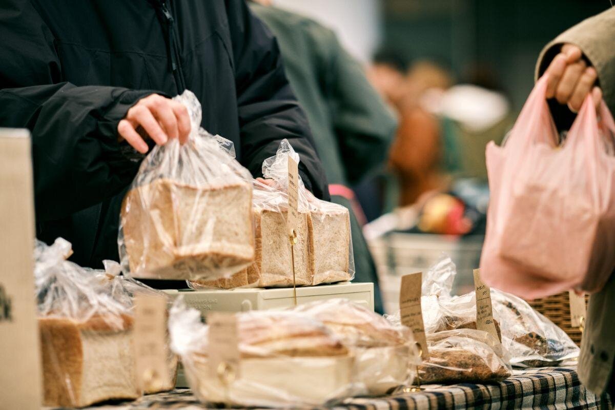 調布で「パンと音楽とアンティーク2026春」約350店のパンマーケット×蚤の市、50組の音楽ライブ｜写真7