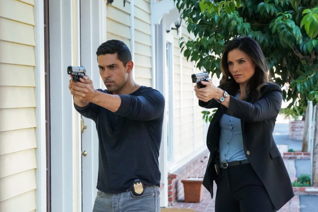 『NCIS 〜ネイビー犯罪捜査班』シーズン23、トーレス降板の伏線?あの別れの意味をキャストが語る – 海外ドラマNAVI ディズニープラス 500円分のデジタルギフトプレゼント