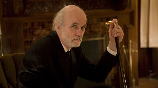 トム・ヌーナンが不気味な存在感を放つ(『ハウス・オブ・ザ・デビル』)