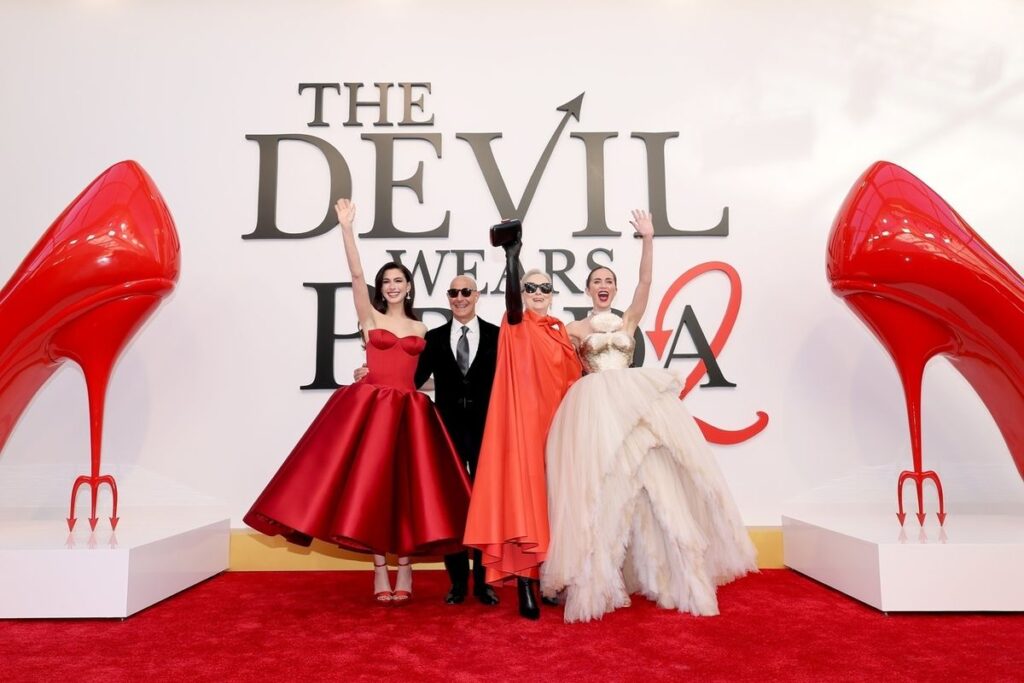 『プラダを着た悪魔２』聖地ニューヨークでワールドプレミア開催！メリル・ストリープ、アン・ハサウェイらキャストが華麗に登場｜最新の映画ニュースならMOVIE WALKER PRESS