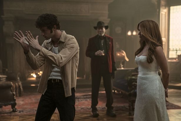 【写真を見る】ボスコ(ドミニク・セッサ)、サディアス(モーガン・フリーマン)、ヘンリー(アイラ・フィッシャー)のテクニックに注目