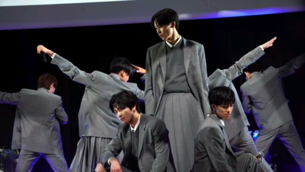 🌟🎤【衝撃デビュー】秋元康プロデュース新グループ「Cloud ten」初ライブで大熱狂！30人が魅せた圧巻ステージ✨🔥