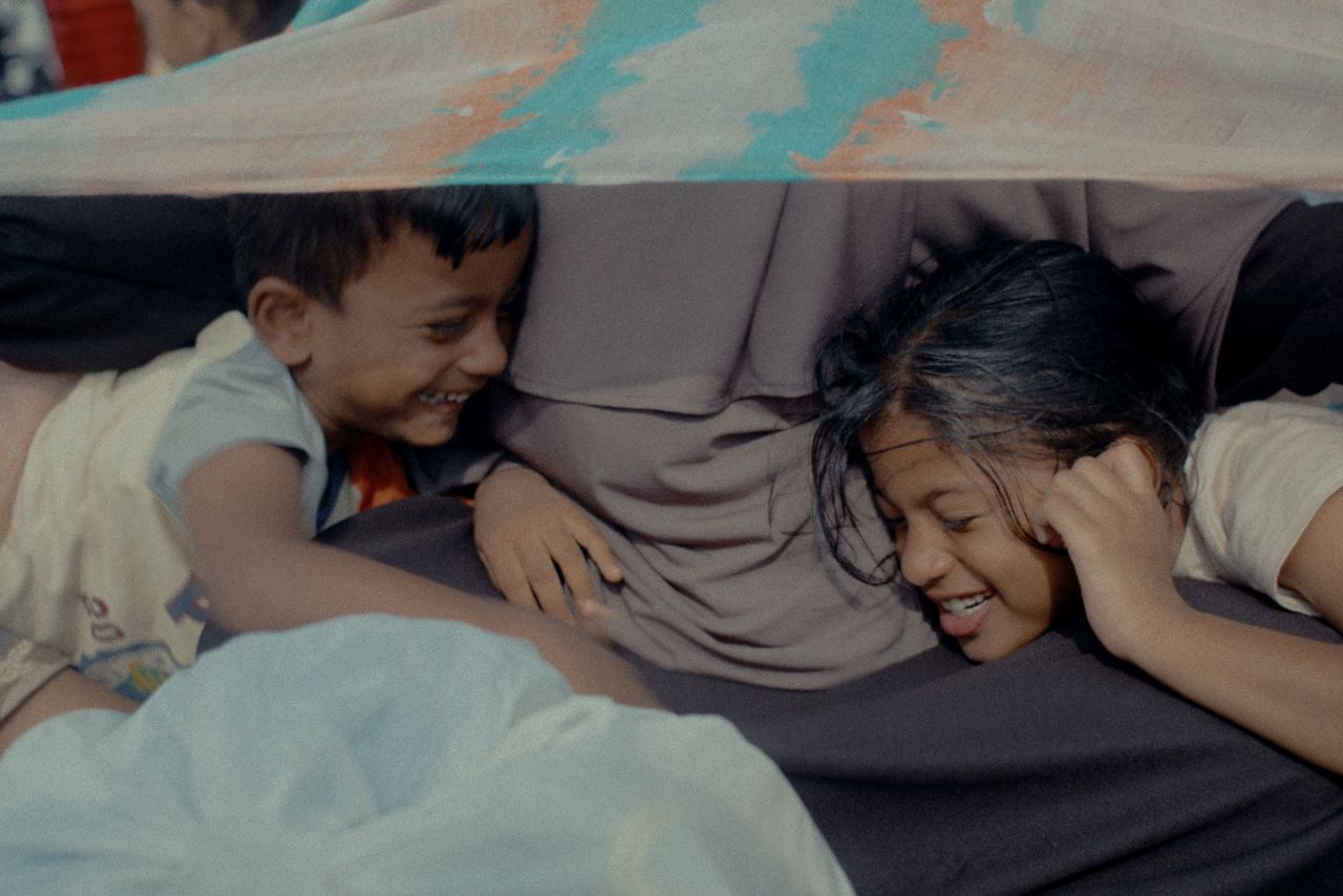 ソミーラとシャフィは実の姉弟　©2025 E.x.N K.K.