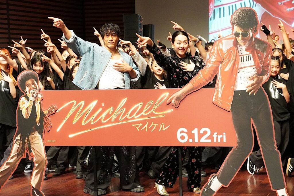 GENERATIONS中務裕太、マイケル・ジャクソンは「神」　浅田真央＆キッズダンサーと「今夜はビート・イット」｜最新の映画ニュースならMOVIE WALKER PRESS