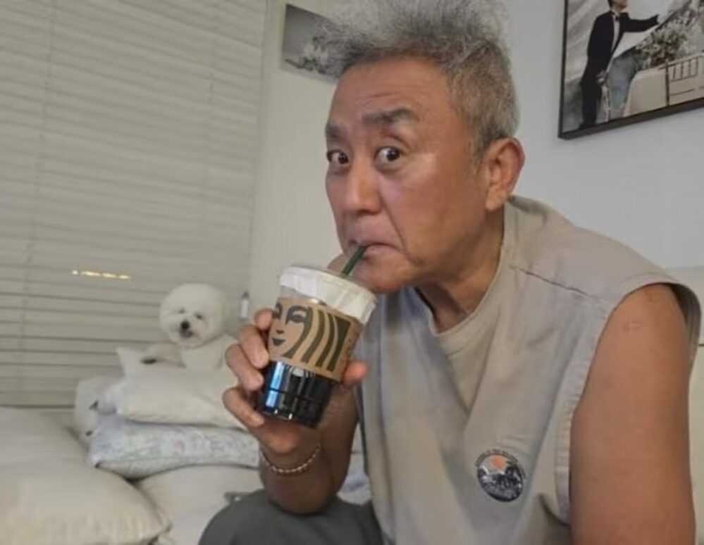 韓国スターバックス「タンクデー」問題、韓流俳優の投稿に批判…「滅共コーヒー」　写真枚　国際ニュース：AFPBB News