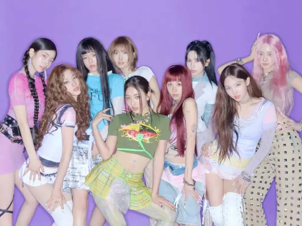 「TWICE」、米「American Music Awards」で受賞…「Best Female K-Pop Artist」部門で