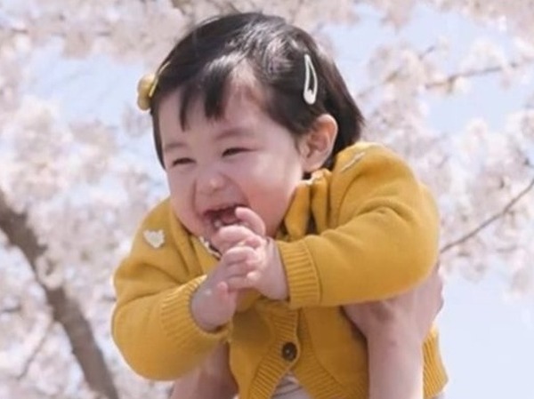 韓国で最も有名な赤ちゃんハル君、その人気は芸能人の父親以上であることが判明【PHOTO】 | cinemacafe.net
