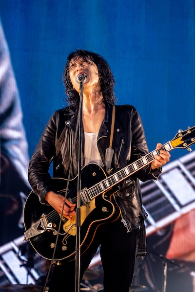 佐々木亮介（Vo, G）（Photo by Viola Kam [V'z Twinkle]）