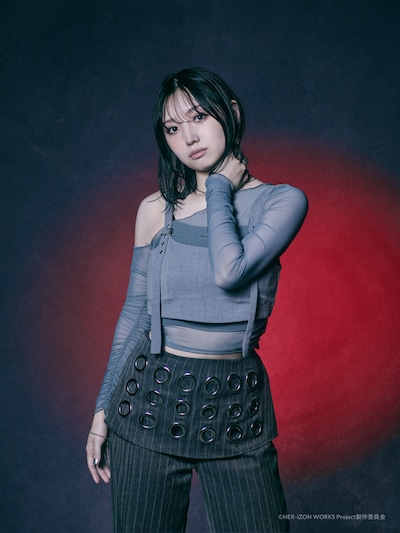 ナナ役の太田夢莉。