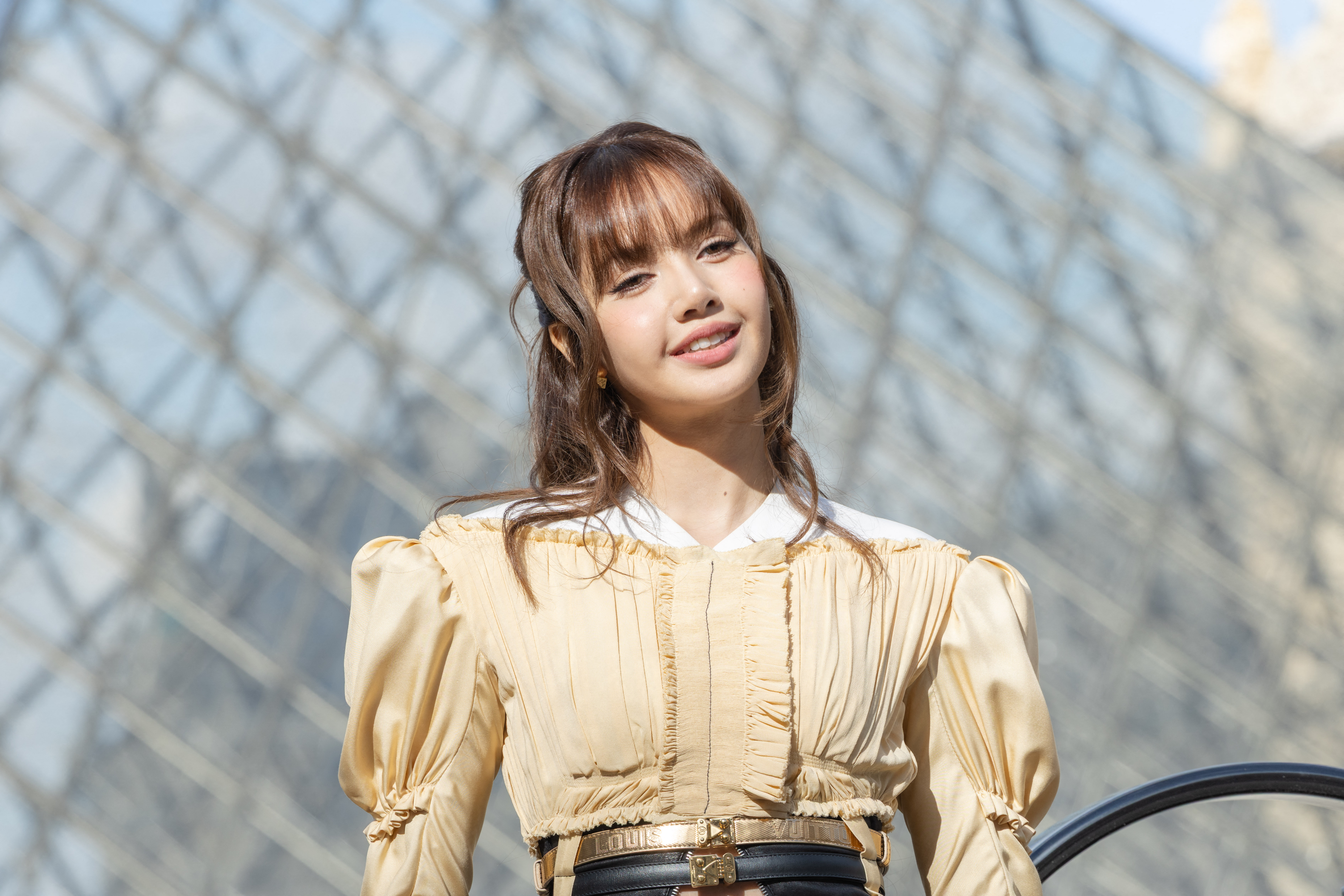 BLACKPINKリサ、W杯開幕セレモニーで公式ソング『Goals』披露へ