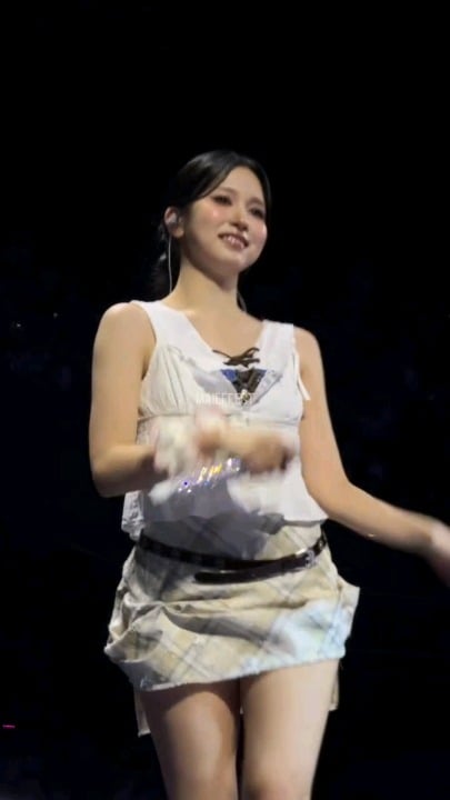 Gorgeous Mina for encore 🔥