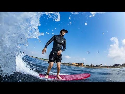 波に乗る三浦翔平がカッコよすぎる…高知サーフトリップの素顔🌊✨