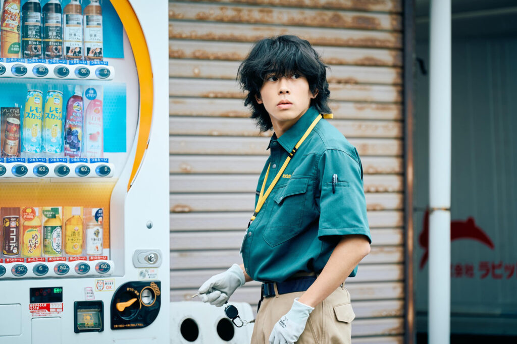 磯村勇斗×末澤誠也（Aぇ！group）W主演映画『mentor』の場面写真解禁！“メンター”役を演じる綾野剛のカットも（THE FIRST TIMES） - Yahoo!ニュース
