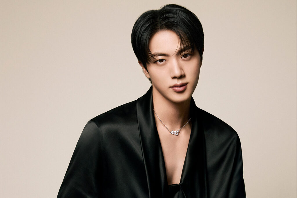 BTS JINがフレッド「フォース10」を纏い、新なるキャンペーン画像&動画に登場! – madameFIGARO.jp BTS JINがフレッド「フォース10」を纏い、新なるキャンペーン画像&動画に登場! - madameFIGARO.jp