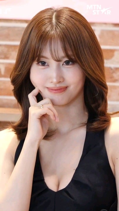 260618 Gorgeous Momo 🔥