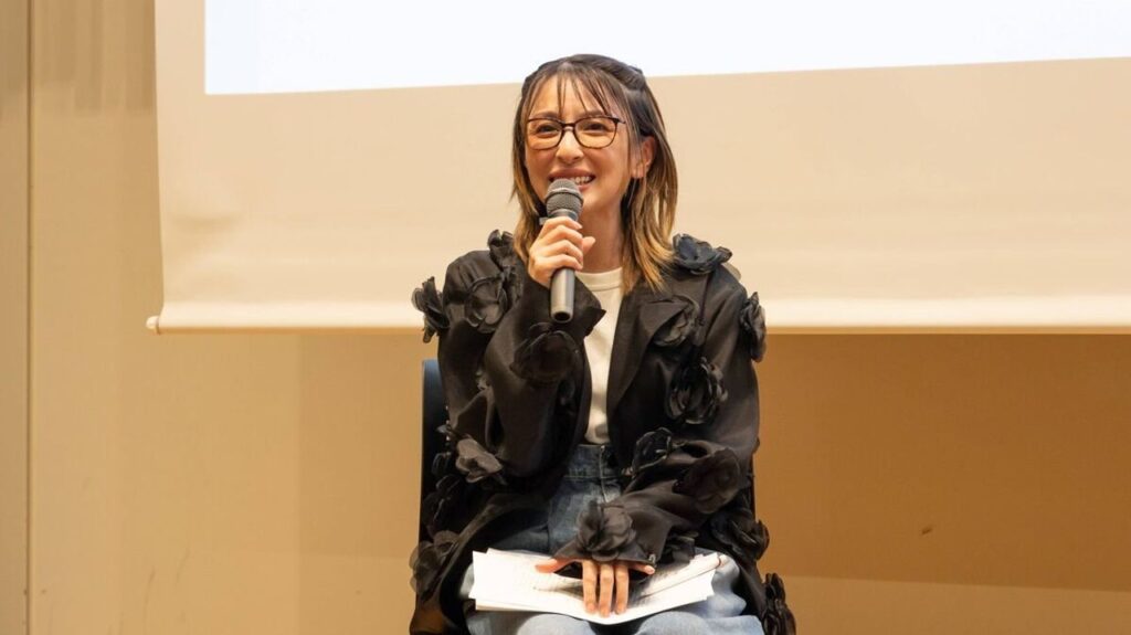 奥菜恵が教壇に立つ 充実の笑み – Yahoo!ニュース 奥菜恵が教壇に立つ 充実の笑み - Yahoo!ニュース