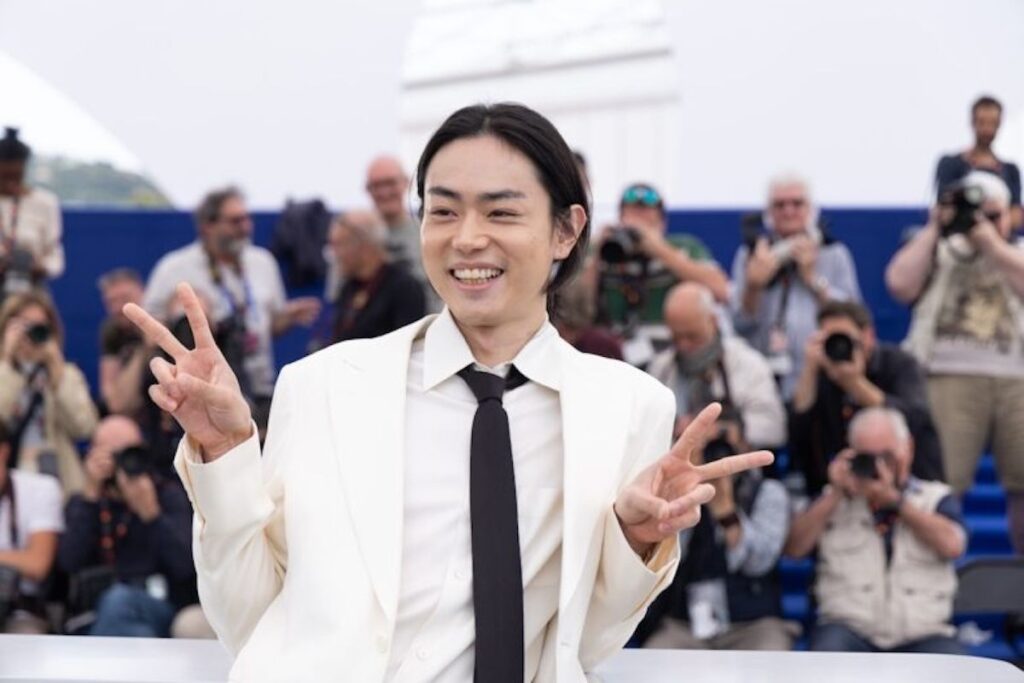 仮面ライダー主演男優ランキング1位は菅田将暉、竹内涼真、佐藤健、西島秀俊らがトップ5入り | TRILL【トリル】