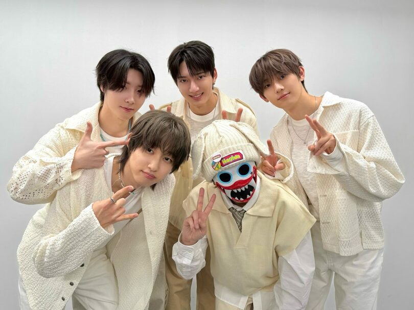 hrtz.wavのメンバー。（上段左から）リアン、デイン、ユンヨンジュン、（下段左から）ケイテン、ハギワ＝生島マキ撮影(c)KOREA WAVE