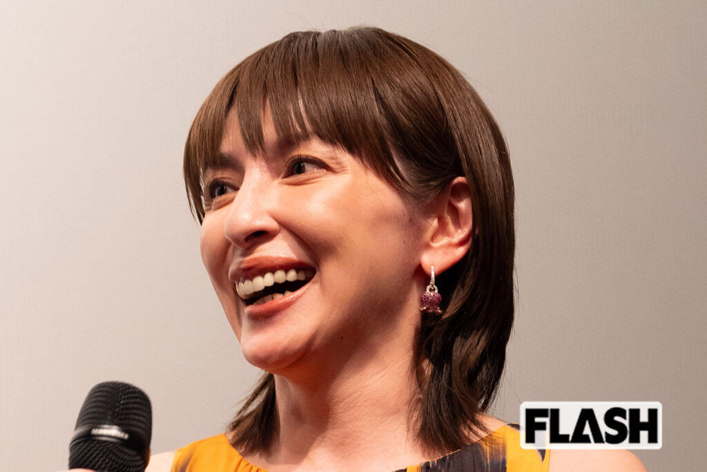 奥菜恵、人生で初めて大学の教壇へ…女優業と育児を両立、社会活動も続ける“表現者”に集まる同世代の共感 | Smart FLASH/スマフラ[光文社週刊誌]