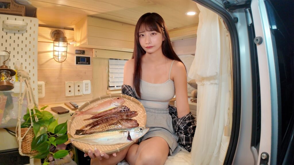 梅雨の軽バン車中泊、5匹の釣った魚を車内で捌くはずが… 梅雨の軽バン車中泊、5匹の釣った魚を車内で捌くはずが…