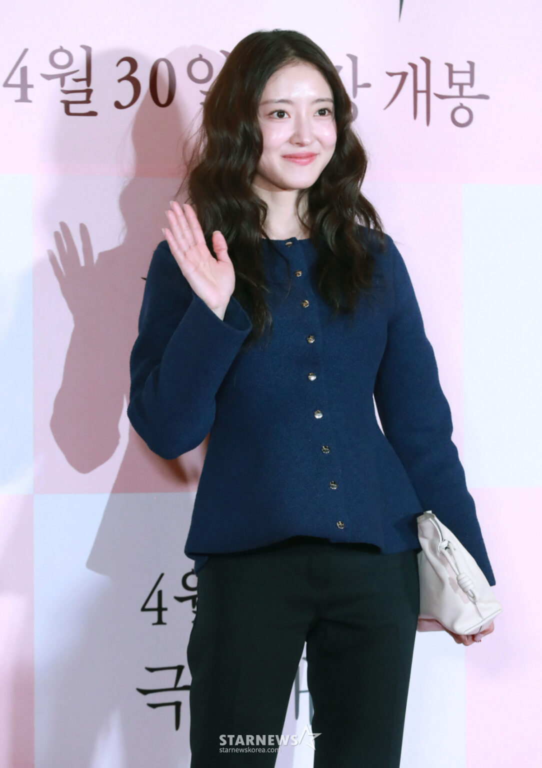 イ・セヨン、変わらぬファン心を証明..スターランキング 女優 3位 | STARNEWS イ・セヨン、変わらぬファン心を証明..スターランキング 女優 3位 | STARNEWS