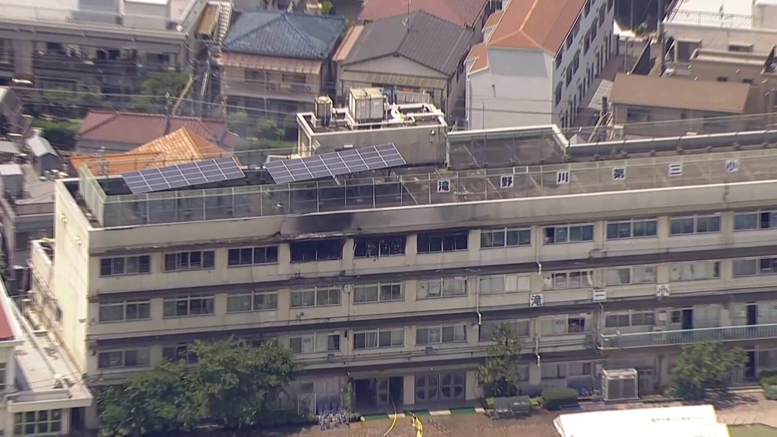「家庭科室で洗濯した私服を火元の音楽準備室で乾かしていた」東京・北区の小学校火災で音楽の教員が学校側に説明 校長「適切ではなかった」謝罪(TBS NEWS DIG Powered by JNN) 「家庭科室で洗濯した私服を火元の音楽準備室で乾かしていた」東京・北区の小学校火災で音楽の教員が学校側に説明 校長「適切ではなかった」謝罪(TBS NEWS DIG Powered by JNN)