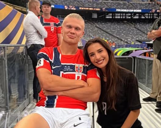 美人すぎるハーランドの恋人イサベルさんがノルウェーカラーの大胆ドレス姿を披露 SNSでは絶賛の声 – Yahoo!ニュース 美人すぎるハーランドの恋人イサベルさんがノルウェーカラーの大胆ドレス姿を披露 SNSでは絶賛の声 - Yahoo!ニュース