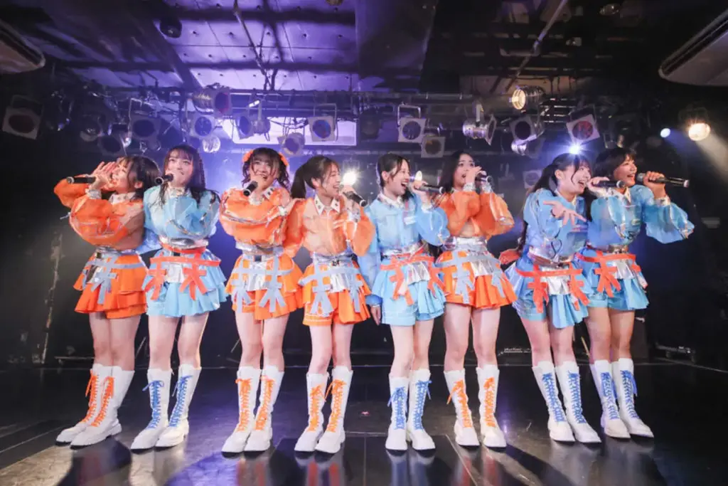 LOVE　CHANT　結成1カ月でお披露目ライブ「私たちの“始まりの日”。ここから長い物語を一緒に」 - スポニチ Sponichi Annex 芸能