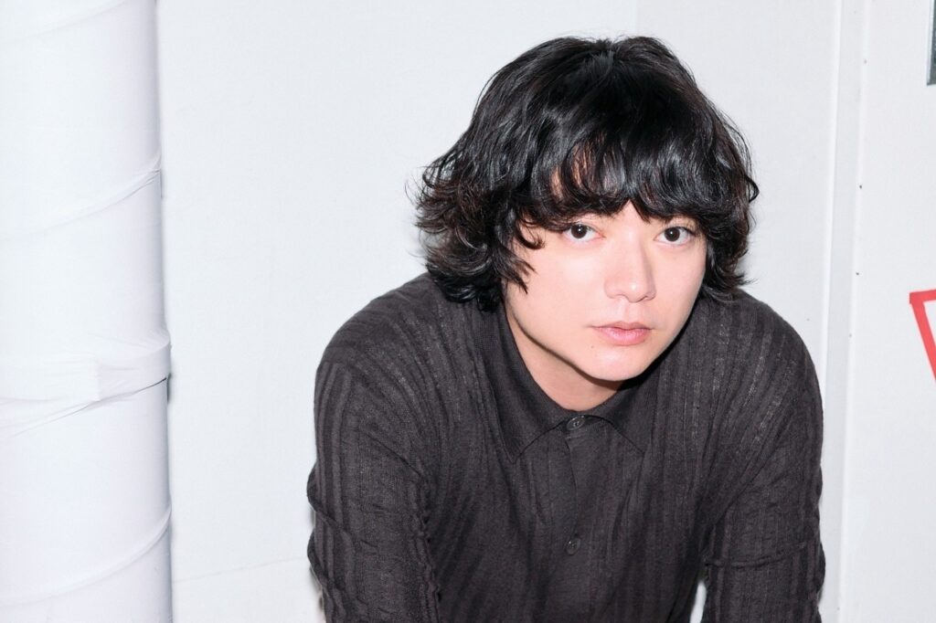 染谷将太さんが「さとり世代の“冷たい強さ”」「システム化された現代社会」を分析する【映画『チルド』インタビュー】（LEE） - Yahoo!ニュース