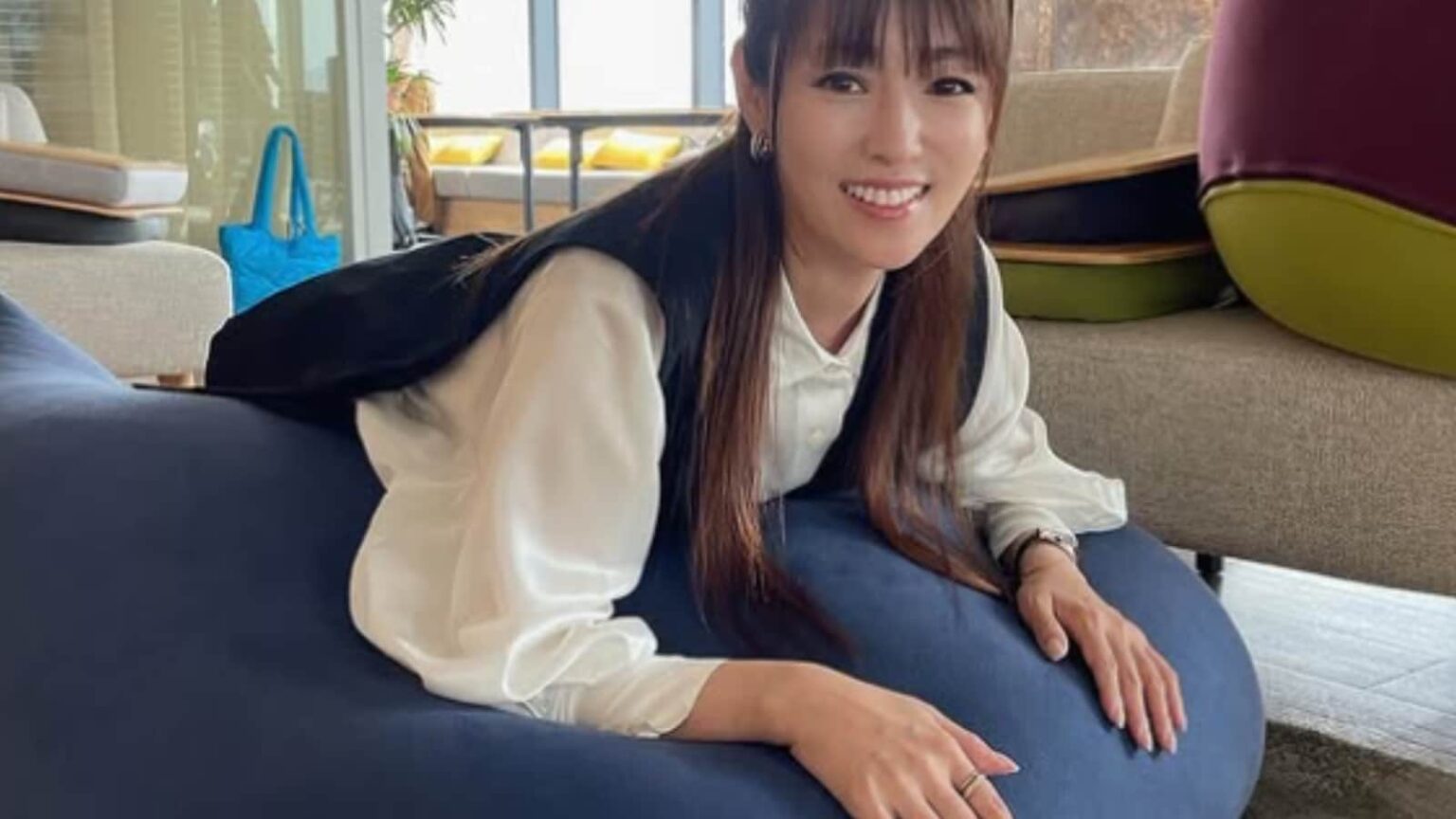 【女性が選ぶ】手が美しいと思う40代女性俳優ランキング！ 2位「深田恭子」、1位は？【2026年調査】 - All About ニュース