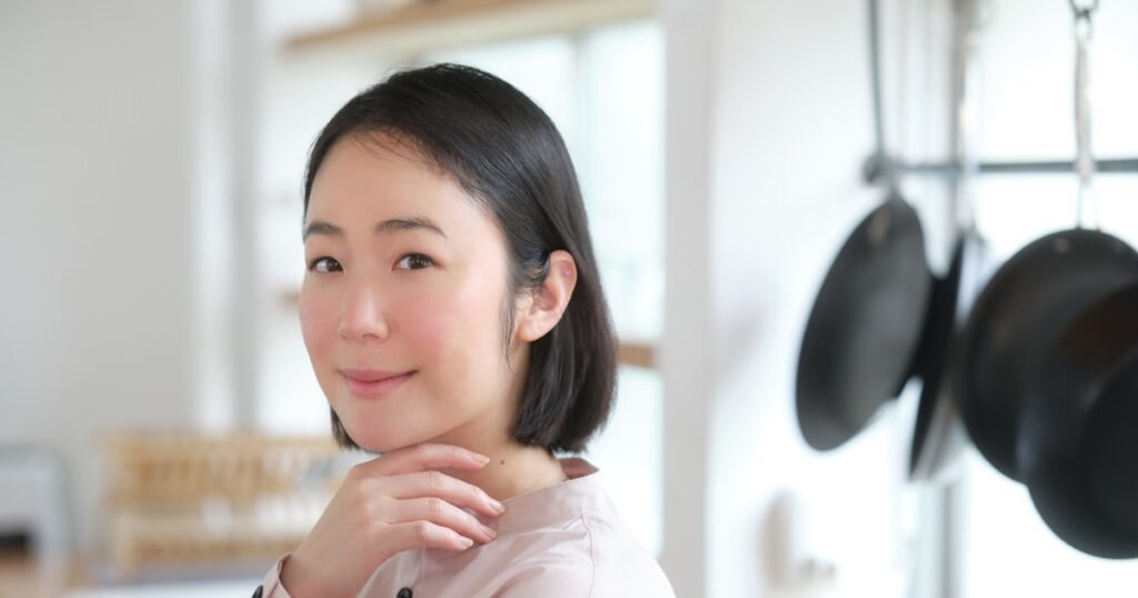 ほぼ毎日、自炊する黒木華が年中リピート。俳優仲間に教わったお気に入りの鍋料理とは(FRaU編集部) | FRaU ほぼ毎日、自炊する黒木華が年中リピート。俳優仲間に教わったお気に入りの鍋料理とは(FRaU編集部) | FRaU