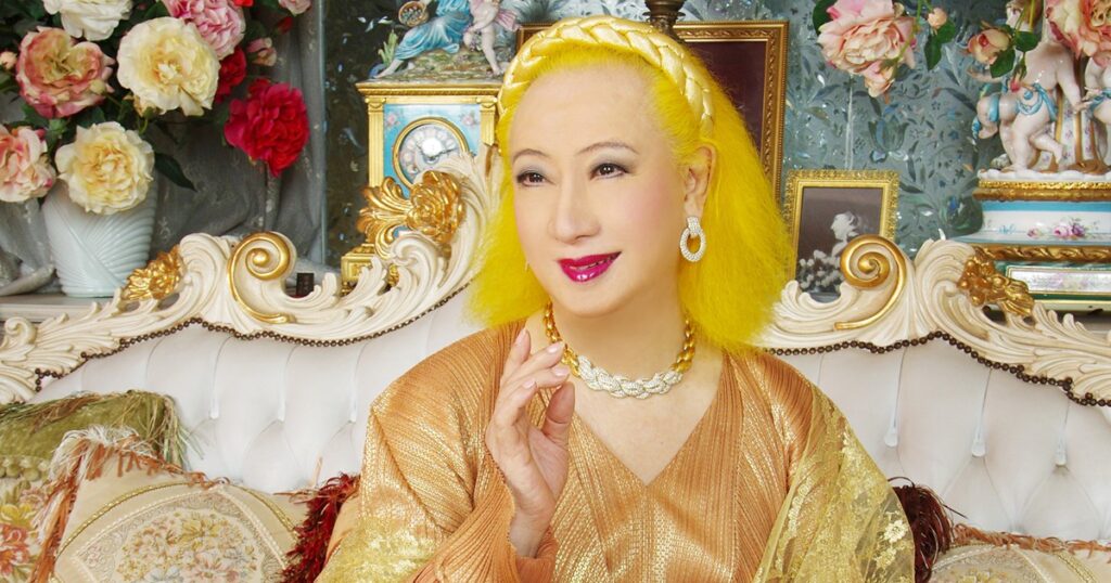 美輪明宏さん 自宅療養中でも…逝去直前まで欠かさず続けていた「ライフワーク」 | 女性自身 美輪明宏さん 自宅療養中でも…逝去直前まで欠かさず続けていた「ライフワーク」 | 女性自身