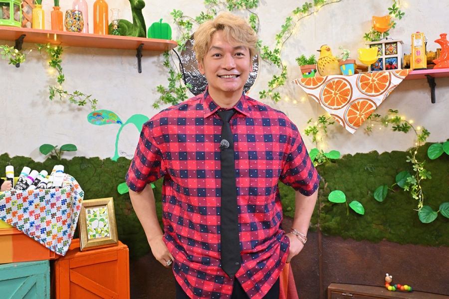 『しんごの芽』のセットのなかで、香取慎吾