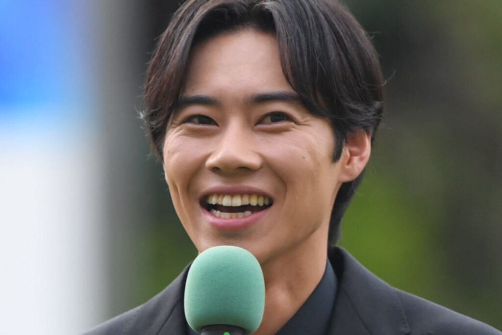 戸塚純貴、交際報道に「嘘だよね」ファン悲鳴…『虎に翼』で一気に全国区へ、“実力派俳優”として認知 | Smart FLASH/スマフラ[光文社週刊誌]