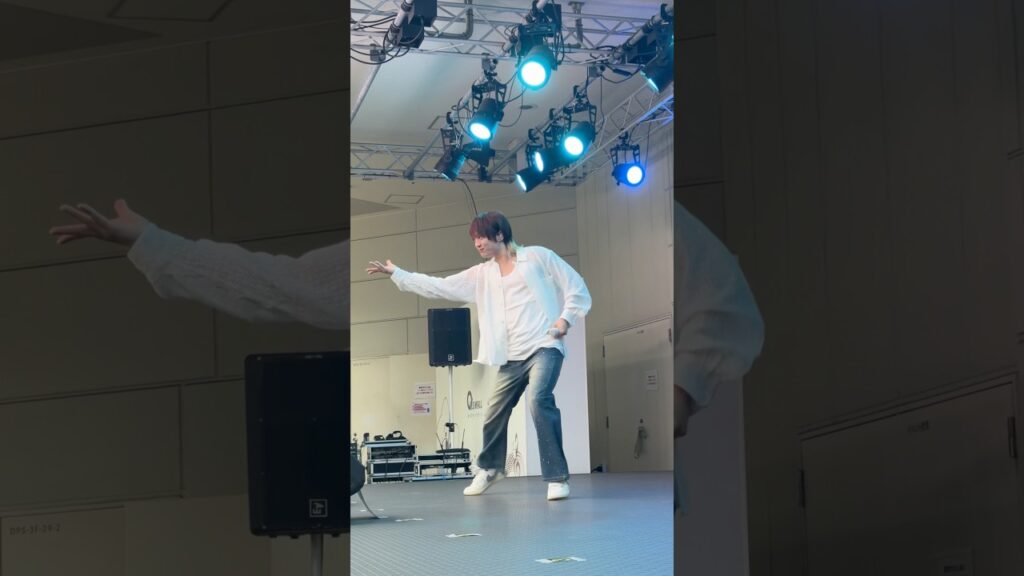 「君がサビ」1st Album『angel wing』リリースイベントinあべのキューズモール