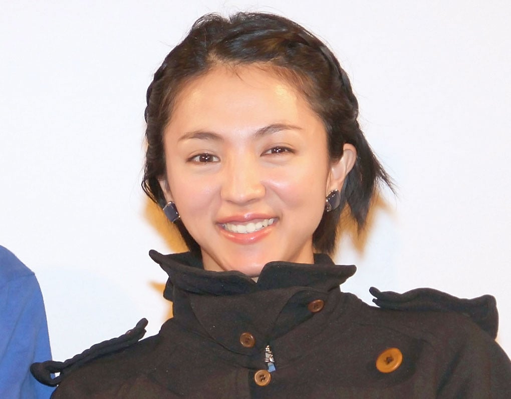 満島ひかり、第1子出産「実は初夏に」 “盟友”三浦大知の生ラジオでサラッと報告 今年3月にモデルの浅野啓介との再婚発表 - オリコンニュース