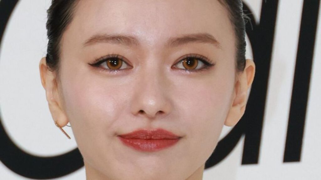 山本舞香 Hiroとの第1子出産 – Yahoo!ニュース 山本舞香 Hiroとの第1子出産 - Yahoo!ニュース