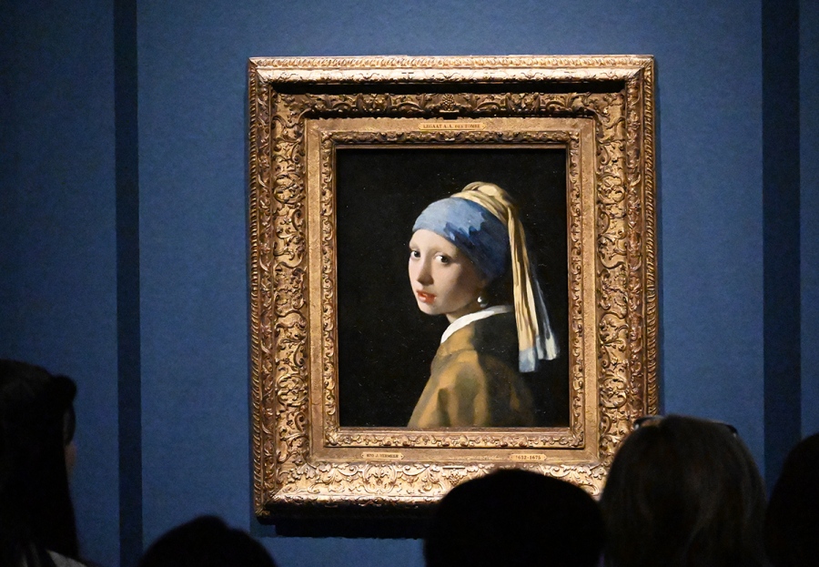 ヨハネス・フェルメール《真珠の耳飾りの少女》1665年頃 マウリッツハイス美術館蔵（Lmaga.jp撮影）