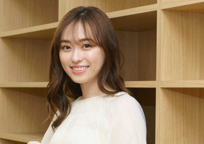 福原遥&久保建英、結婚を発表 笑顔の2ショット&連名で報告「お互い幼い頃から沢山の方の支えがあって今があります」【全文】 – オリコンニュース