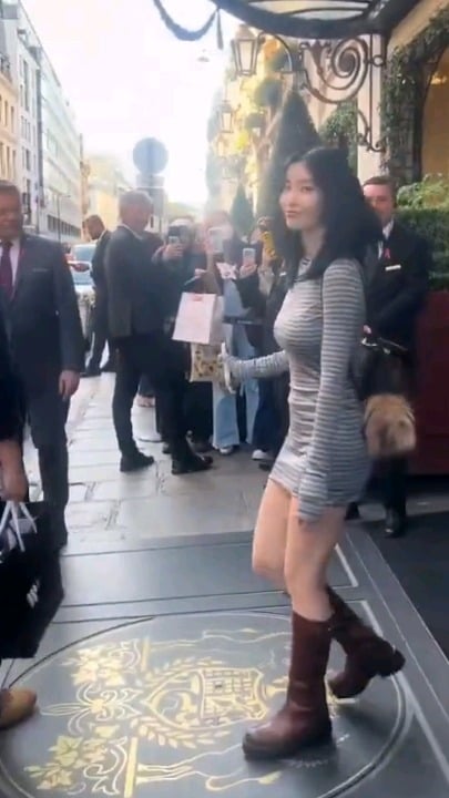 261006 Stunning Momo looking so fine 🔥